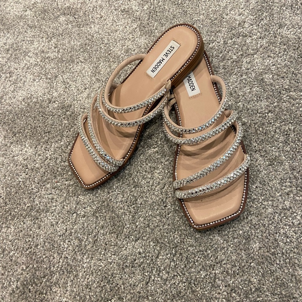 New Steve Madden sandals